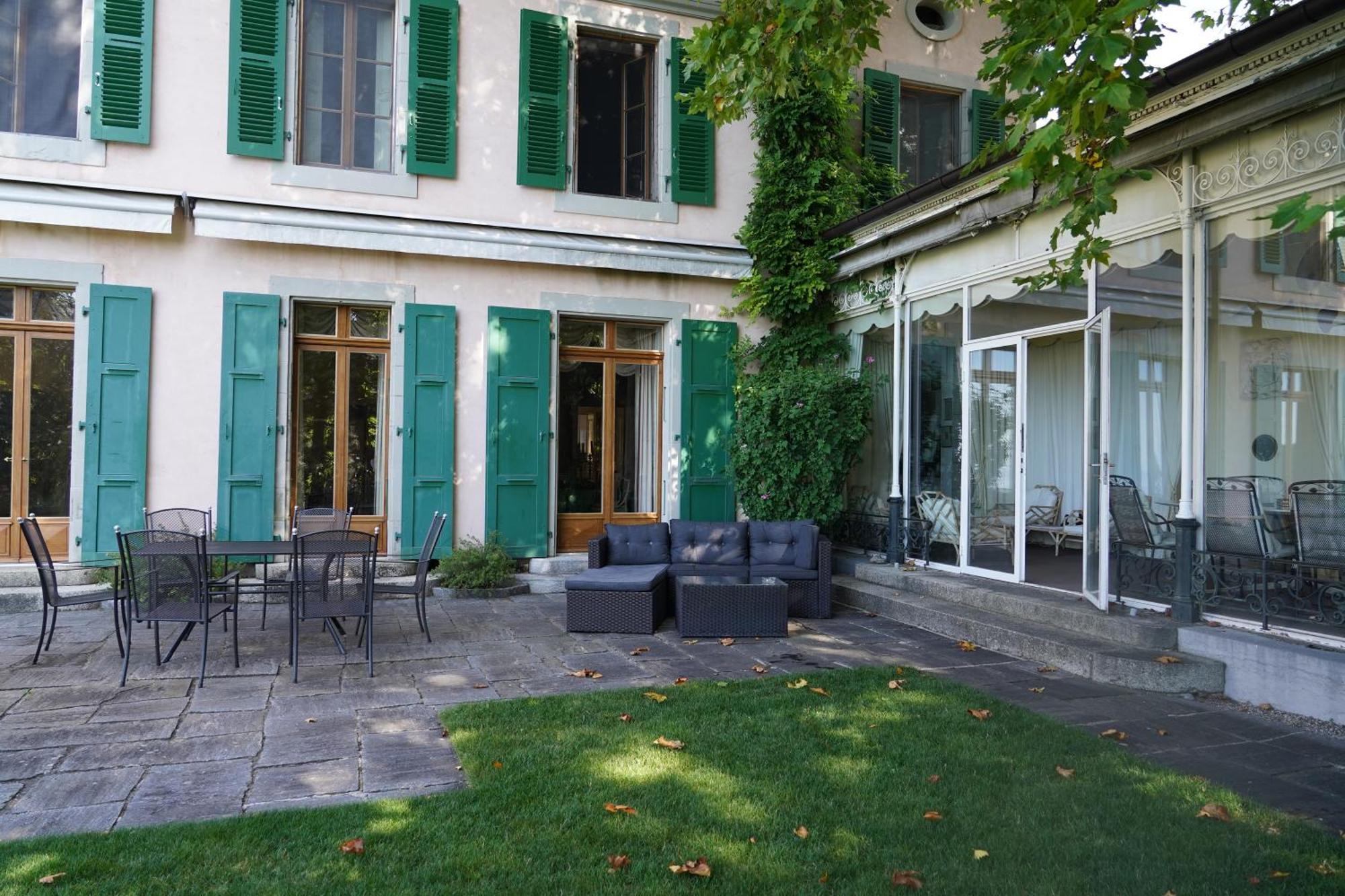 Le Chateau Lavigny Exterior photo