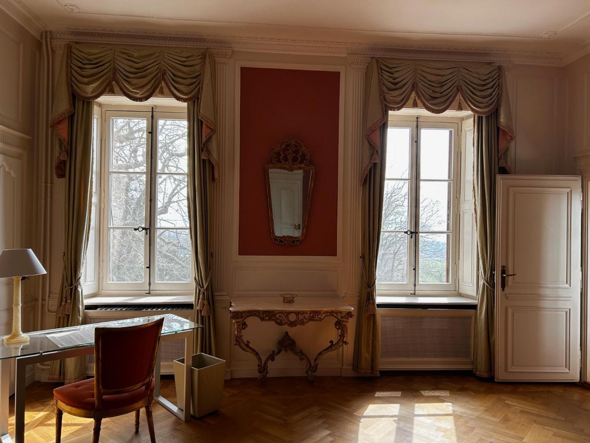 Le Chateau Lavigny Exterior photo